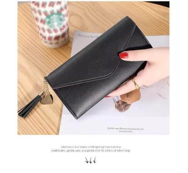Stylish Girl’s Leather Purse Lahore Pakistan, Trendy Leather Purse for Girls Bago, Fashionable Leather Handbag, Elegant Small Purse for Girls, Durable Leather Purse